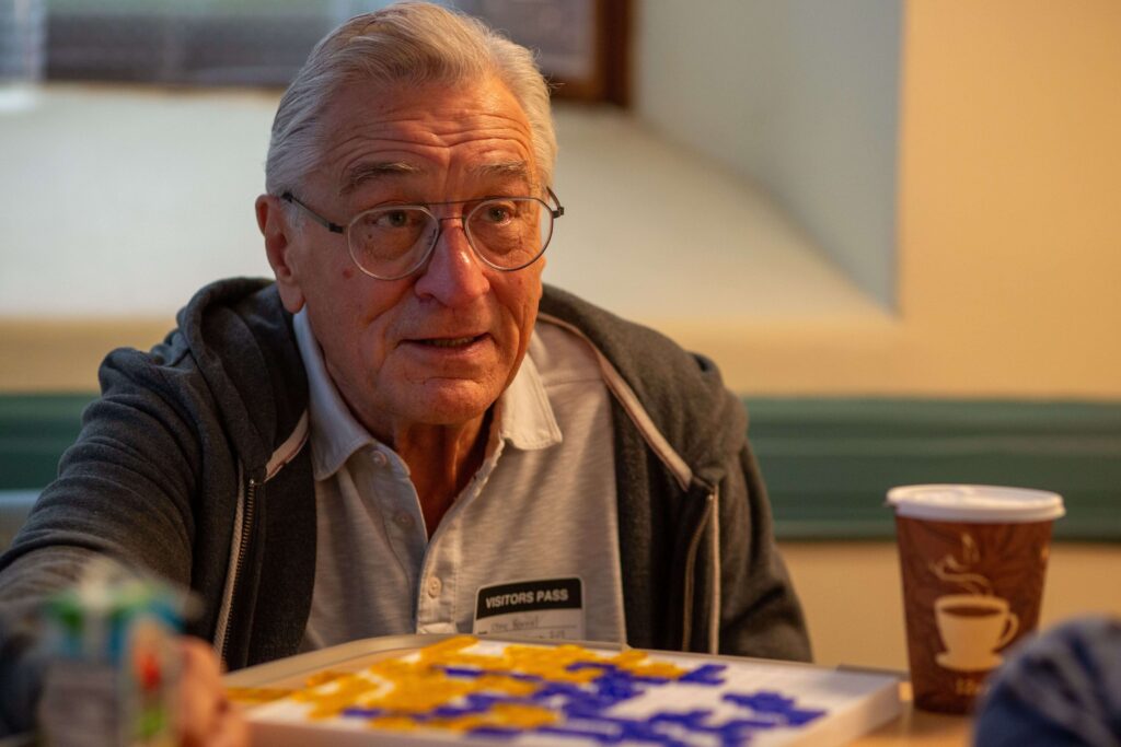 Robert De Niro in una scena di “EZRA”