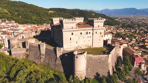 Il castello dei Piccolomini a Celano 