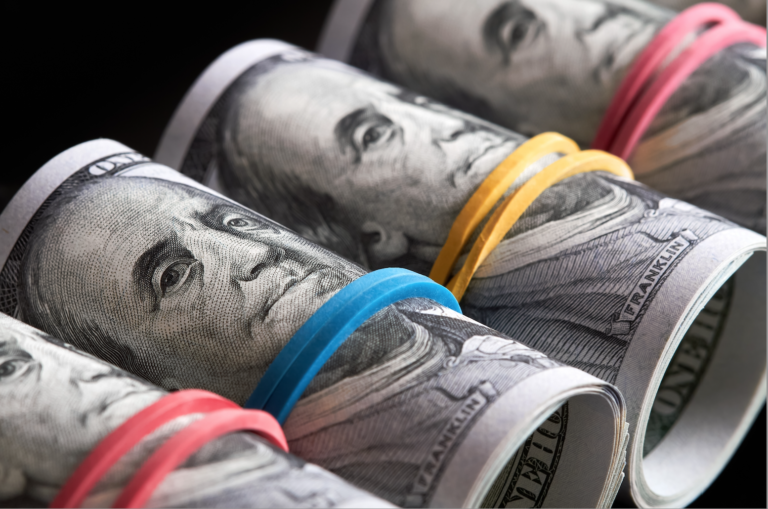 Crescente forza del dollaro e cautela della BCE segnano il ritmo dei mercati globali 