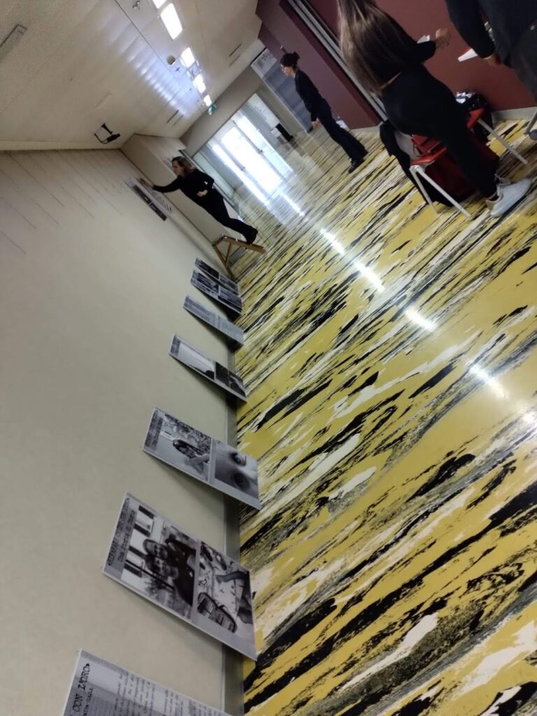 Mostra fotografica "Ripariamo le crepe con loro"