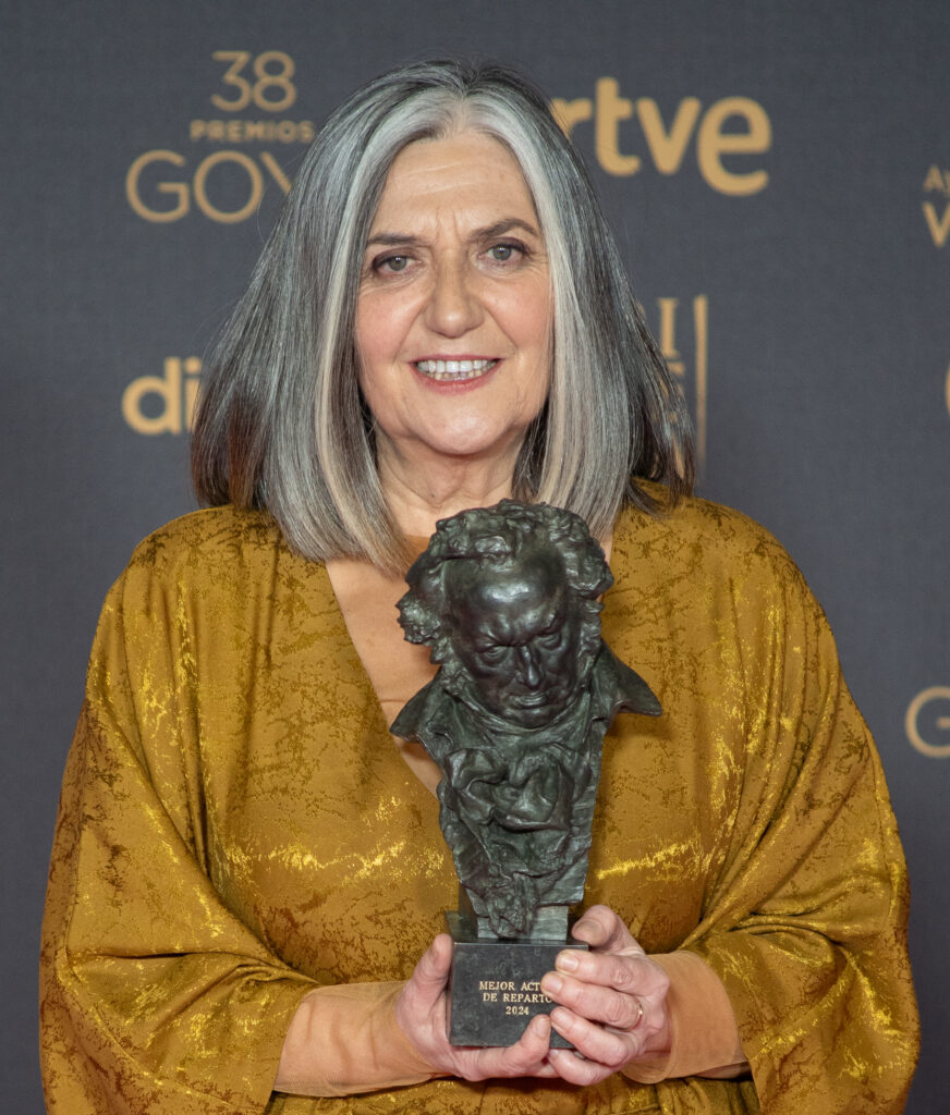 La serie tv “Angela"